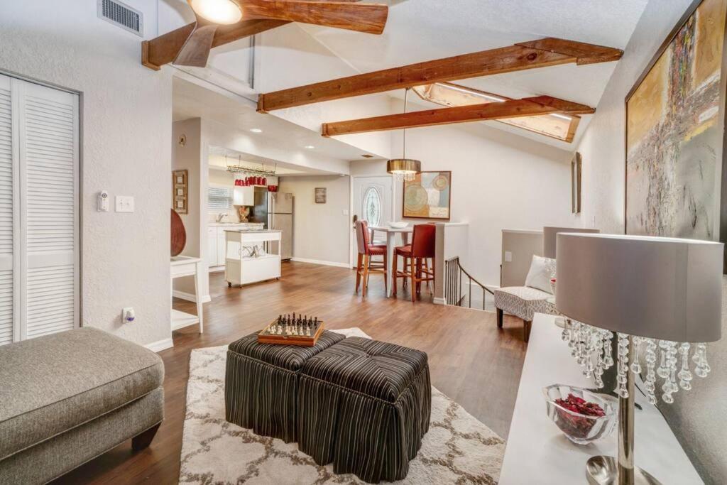 Hidden Couples Loft Retreat In Heights Foodie District تامبا المظهر الخارجي الصورة